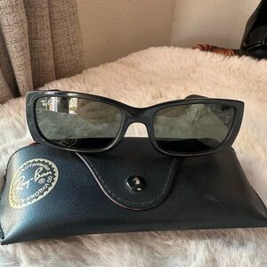 Ray-Ban Dark Frame Sunglasses